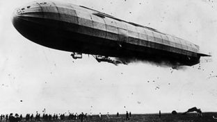 The Zeppelin Terror in London, World War One At Home - BBC | Autour du Centenaire 14-18 | Scoop.it