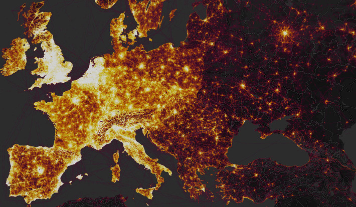 Where people go to play: Strava Global Heatmap aggregates 1B activities and 13T data points to show where people run & bike in the world #BigData #Maps | WHY IT MATTERS: Digital Transformation | Scoop.it
