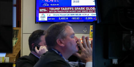 GOP rep who promised voters he'd end stock trading now 'most prolific' investor - Raw Story | Backstabber Watch | Scoop.it