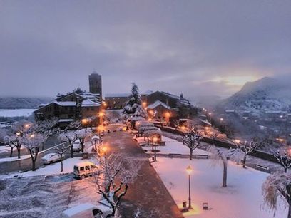 Ainsa sous la neige mercredi  | Vallées d'Aure & Louron - Pyrénées | Scoop.it