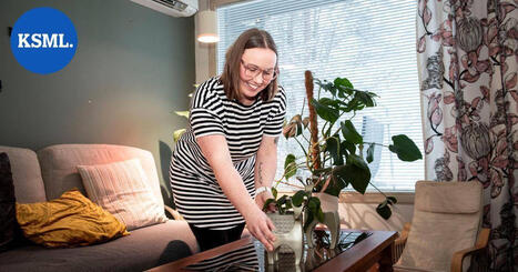 "Mummon neulomia j&auml;rkytt&auml;vi&auml; villatakkeja voi olla hyllyllinen" &ndash; kyynelilt&auml; ei v&auml;ltyt&auml;, kun ammattij&auml;rjest&auml;j&auml; Aino Salonen, 36, tekee ty&ouml;ns&auml; hyvin | Keski-Suomi | 1Uutiset - Lukemisen t&auml;hden | Scoop.it
