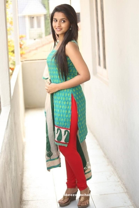 Arthana Binu Vijayakumar in Sleeveless Printed Churidar Dress | Indian Fashion Updates | Scoop.it