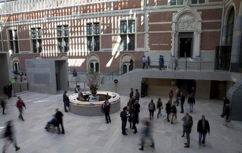 Submergée par les touristes, Amsterdam modifie sa politique culturelle | Veille territoriale AURH | Scoop.it