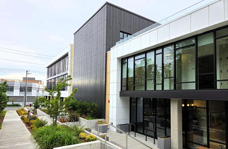 Two-hour learning? AI-powered Alpha School lands in Seattle region | by Todd Bishop | GeekWire.com | Surfing the Broadband Bit Stream | Scoop.it