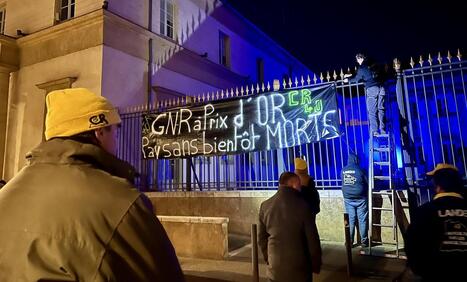 Col&egrave;re des agriculteurs&nbsp;: la Coordination rurale devant la pr&eacute;fecture des Landes pour d&eacute;noncer la hausse des prix du carburant | Landes - Conseils municipaux & communautaires | Scoop.it