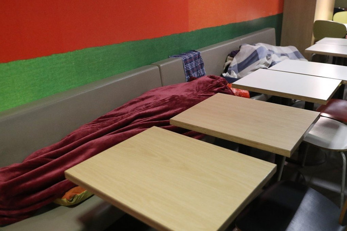 No shelter for ‘McRefugees’ amid coronavirus horror: is something wrong with Hong Kong if closure of fast-food outlets means homeless have nowhere to go? | Covid Report | Scoop.it