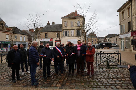 La place du Commerce, &agrave; Sancoins, change de visage | Petites villes de demain | Veille presse | Scoop.it