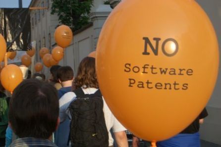 Brevets logiciels : la position de Donald Knuth en 1995 | Libre de faire, Faire Libre | Scoop.it