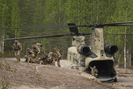 Dans l&rsquo;immensit&eacute; des for&ecirc;ts mar&eacute;cageuses de Finlande, &agrave; 70&nbsp;kilom&egrave;tres de la fronti&egrave;re avec la Russie, les troupes de l&rsquo;OTAN s&rsquo;entra&icirc;nent &agrave; contrer les incursions | DEFENSE NEWS | Scoop.it