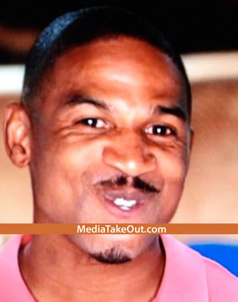 NOT ANOTHER!!! Love And Hip Hop Star STEVIE J Is Spotted In The Club . . . FEELING UP On His New 'ARTIST' . . . A Female Rapper With A FAT AZZ!!! - MediaTakeOut.com™ 2012 | GetAtMe | Scoop.it
