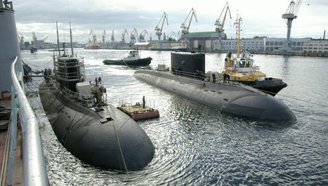 Le Ha&iuml; Phong, 3&egrave;me sous-marin du Projet 06362 a &eacute;t&eacute; remis hier en Russie &agrave; la Marine vietnamienne et va transiter sur la barge "Rolldock Star" | Newsletter navale | Scoop.it
