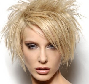 Glamorous Shown With Short Hair | DTHairStyle.com | Kapsels voor vrouwen | Scoop.it