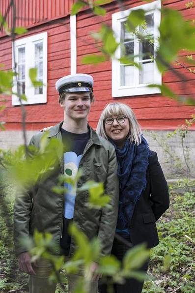 Sosiaali- ja terveysministeri Aino-Kaisa Pekosen poika Väinö kirjoitti ylioppilaaksi poikkeuskeväänä – Nyt Pekonen kertoo, mikä on parasta elämässä - Viihde - Ilta-Sanomat | 1Uutiset - Lukemisen tähden | Scoop.it