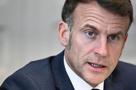 Macron annonce qu’il va « sans doute » élargir l’interdiction du téléphone portable au lycée à la rentrée prochaine | Politiques publiques et société | Scoop.it