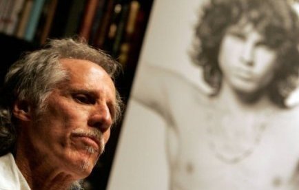 Jim Morrison, grâcié aux Etats-Unis pour exhibitionnisme, 40 ans après | Mais n'importe quoi ! | Scoop.it
