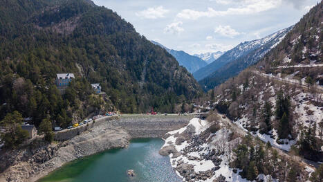 Un impressionnant chantier est en cours sur ce barrage dans les Pyr&eacute;n&eacute;es | Vall&eacute;es d'Aure & Louron - Pyr&eacute;n&eacute;es | Scoop.it
