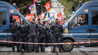 « Bloquons tout » : en Nouvelle-Aquitaine, comment les bloqueurs ont été bloqués | Nouvelle-Aquitaine | Scoop.it