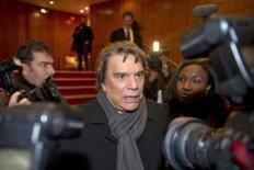 Bernard Tapie rafle les derniers titres du groupe Hersant | DocPresseESJ | Scoop.it