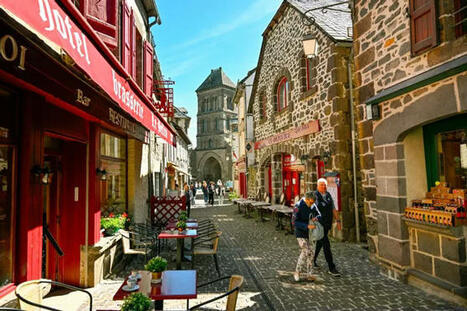 "Faire plus avec moins" : comment le Département du Cantal voit le futur du tourisme ? | Stratégies Touristiques | Scoop.it