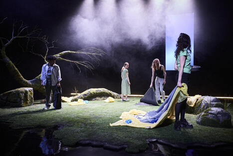 Une Maison de Bernarda Alba tr&egrave;s bien tenue par Thibaud Croisy | Revue de presse th&eacute;&acirc;tre | Scoop.it