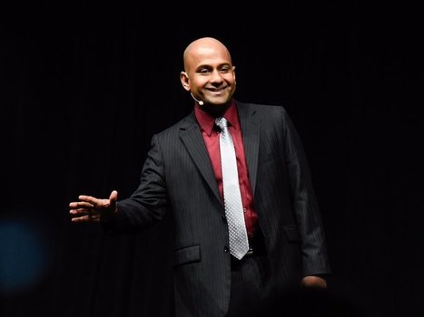 The World Champion of Public Speaking Breaks Down His Winning Speech, from Word Choice to Body Language | Teaching Business Presentations in a Business Communication Course | Scoop.it