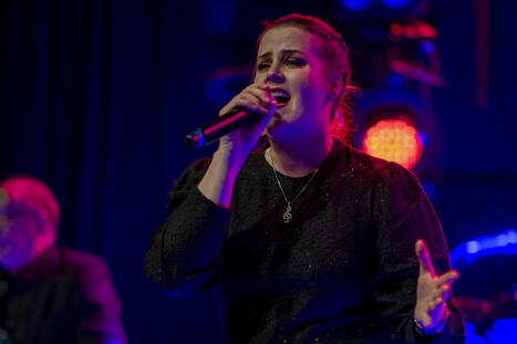 Laulaja Katja Felin jahtaa karaoken himoituinta titteli&auml; | A1Uutiset | Scoop.it