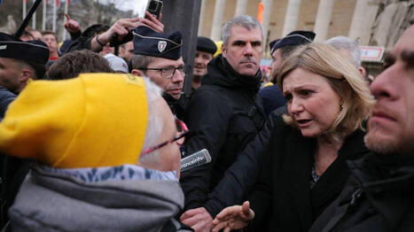 Col&egrave;re agricole : Ya&euml;l Braun-Pivet, chahut&eacute;e par les agriculteurs &agrave; Paris, annonce des rencontres avec les syndicats - Ouest France | Agriculture en Pays de la Loire | Scoop.it