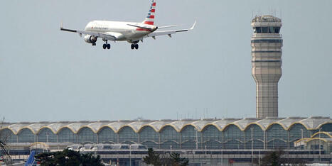'Cracks': Trump admin scrambling to hire air traffic controllers before 'disaster' - Raw Story | Operation Deimos | Scoop.it