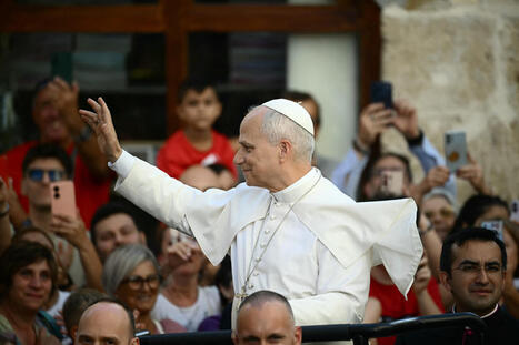 Deux g&eacute;n&eacute;raux de deuxi&egrave;me section mobilis&eacute;s pour la visite du pape L&eacute;on XIV | DEFENSE NEWS | Scoop.it