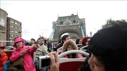 Why Chinese Outbound Tourism Is a Good Bet - Wall Street Journal | Chinese Travellers | Scoop.it