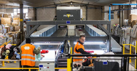 &laquo;Avant, les op&eacute;rations &eacute;taient co&ucirc;teuses et chronophages&raquo; : &agrave; Ch&acirc;tellerault, Essaimons industrialise le surtri des textiles avant recyclage | ENSAIT DOC | Scoop.it