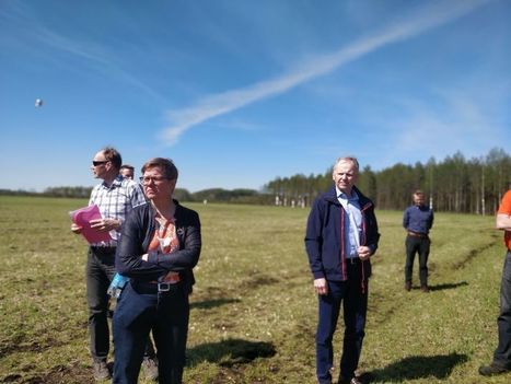 Valkoposkihanhien tuhojäljet esiteltiin ministereille Kiteellä – myös vihreä ympäristöministeri uskoo, että kanta kestäisi metsästyksen | Yle Uutiset | yle.fi | 1Uutiset - Lukemisen tähden | Scoop.it