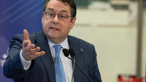 Incivilité dans les écoles: «C’est toi qui vas le réparer, le mur», dit Bernard Drainville | JDM | Revue de presse - Fédération des cégeps | Scoop.it
