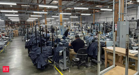 Robots set their sights on a new job: sewing blue jeans | consumer psychology | Scoop.it