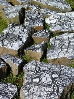 Linda Gordon: Throughstones | Art Installations, Sculpture, Contemporary Art | Scoop.it