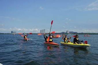 120 Volunteers Collect Marine Trash on Kayaks | Coastal Restoration | Scoop.it