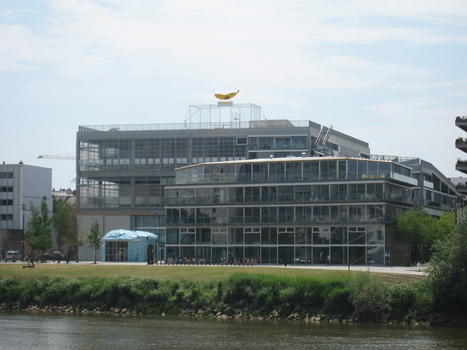 Le banaball trône sur le toit de l'école d'archi | Voyage à Nantes | Scoop.it