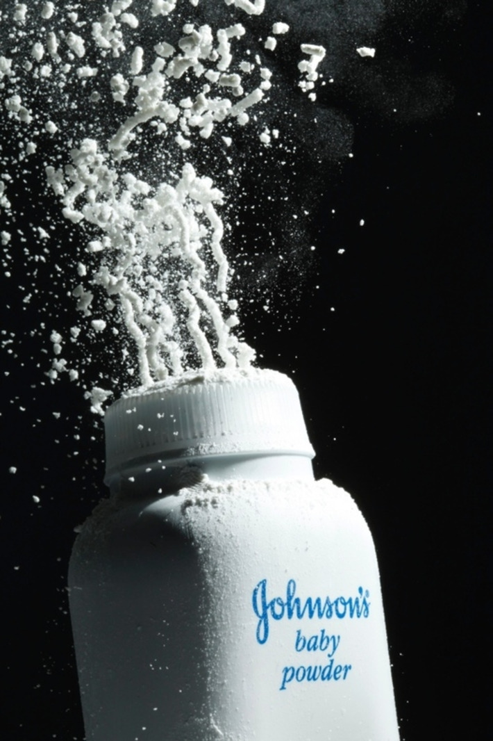Johnson & Johnson has been ordered to pay another family $55M for talcum powder cancer link | The Health Report | Scoop.it