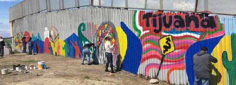 3,800 volunteers join artist enrique chiu to create giant mural on US-mexico border | Inspired By Design | Scoop.it