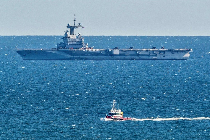 Coronavirus: French aircraft carrier Charles de Gaulle heads back to port after possible Covid-19 outbreak | Covid Report | Scoop.it