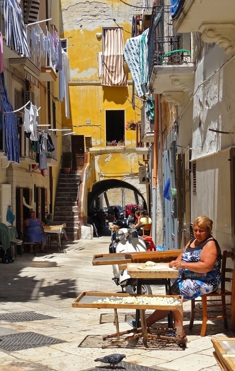 Via delle Orecchiette – verse pasta in een straatje in Bari Vecchia – Ciao tutti – ontdekkingsblog door Italië | Good Things From Italy - Le Cose Buone d'Italia | Scoop.it